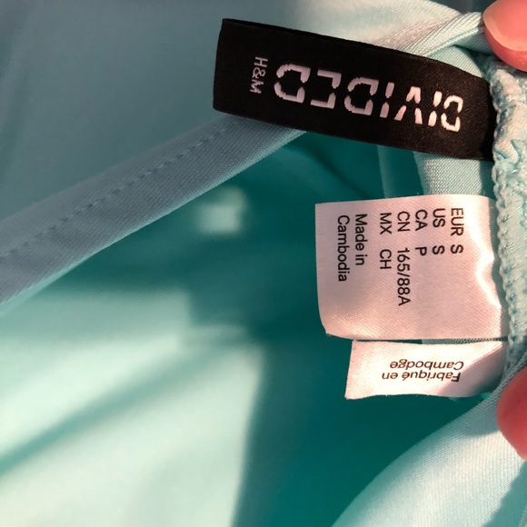 H&M dress - Picture 4 of 4